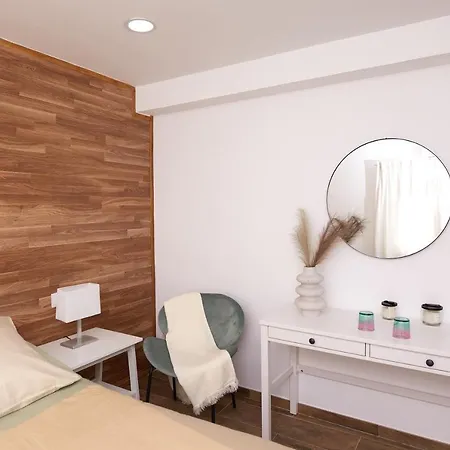 Landhuis El Hortal I Lloo El Cuervo (Aragon)